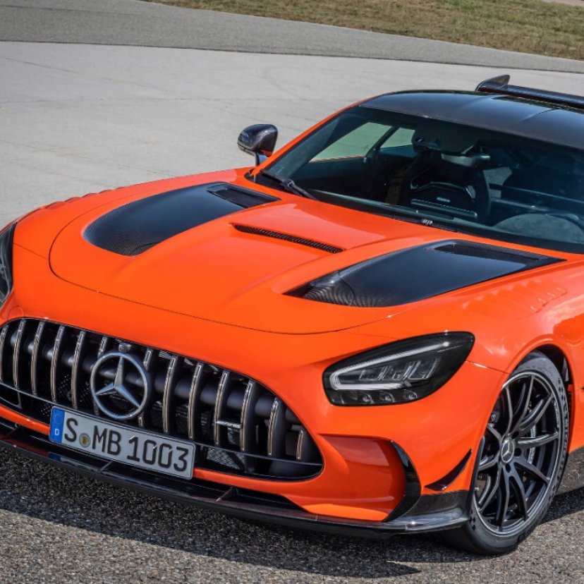 Mercedes-AMG GT – more pics in official AMG magazine