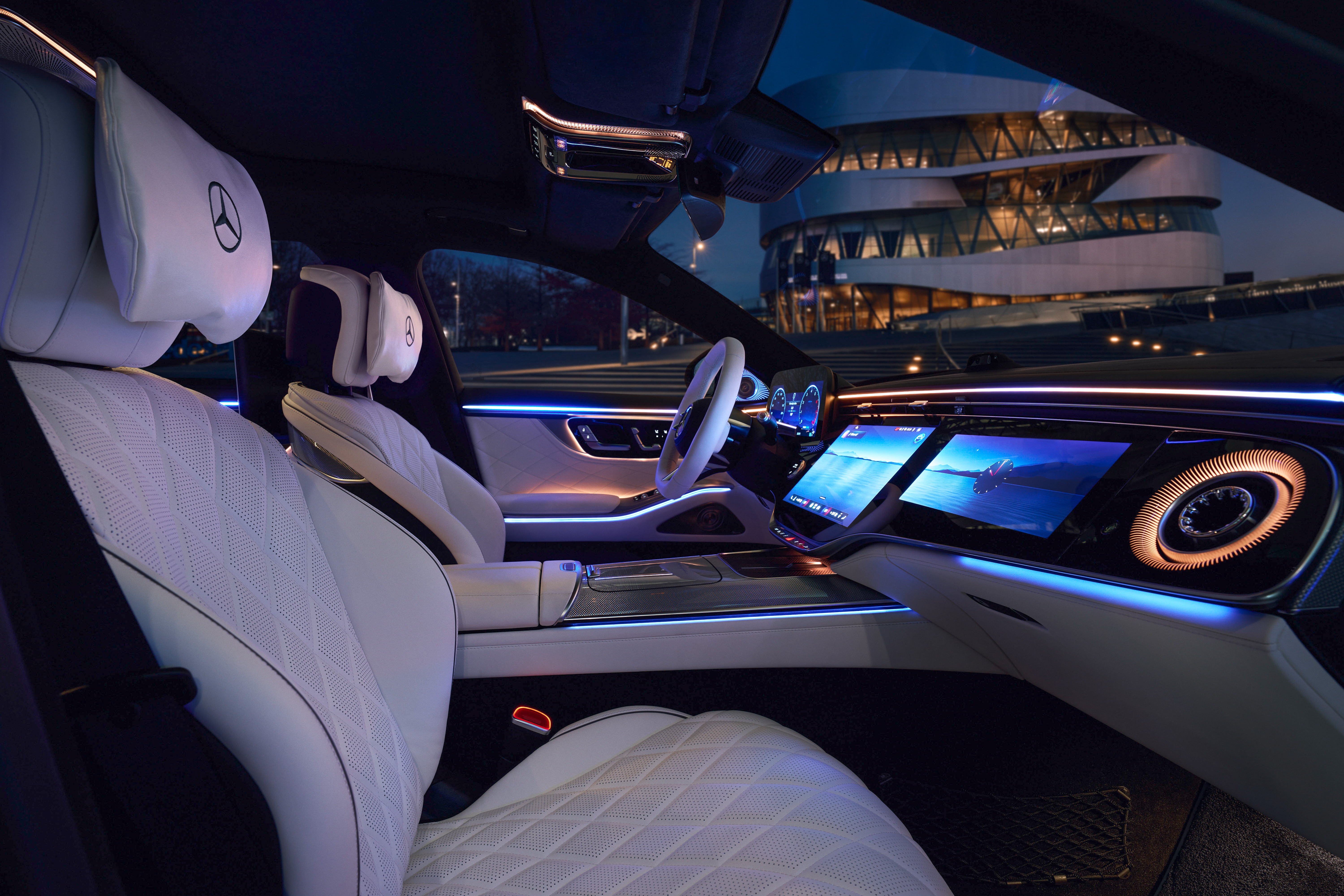 The new Mercedes-Maybach S-Class. The new Mercedes-Maybach S-Class.