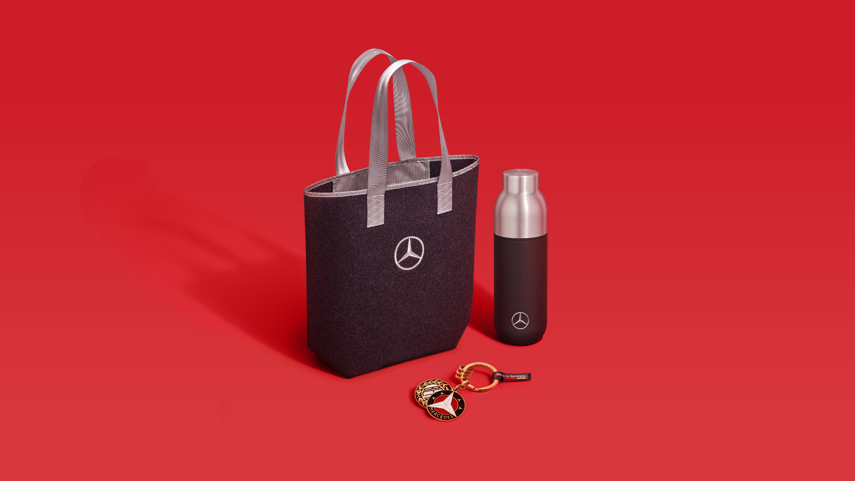 Discover the Mercedes-Benz Collection. Discover the Mercedes-Benz Collection.