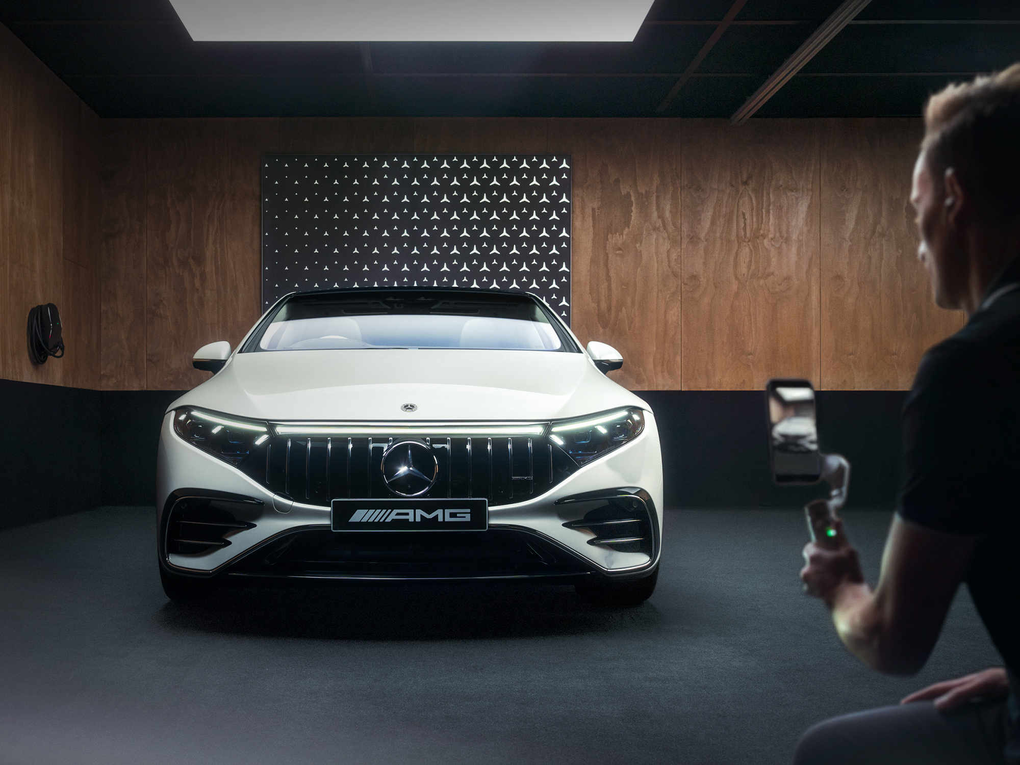 Mercedes-Benz Digital Showroom Mercedes-Benz Digital Showroom