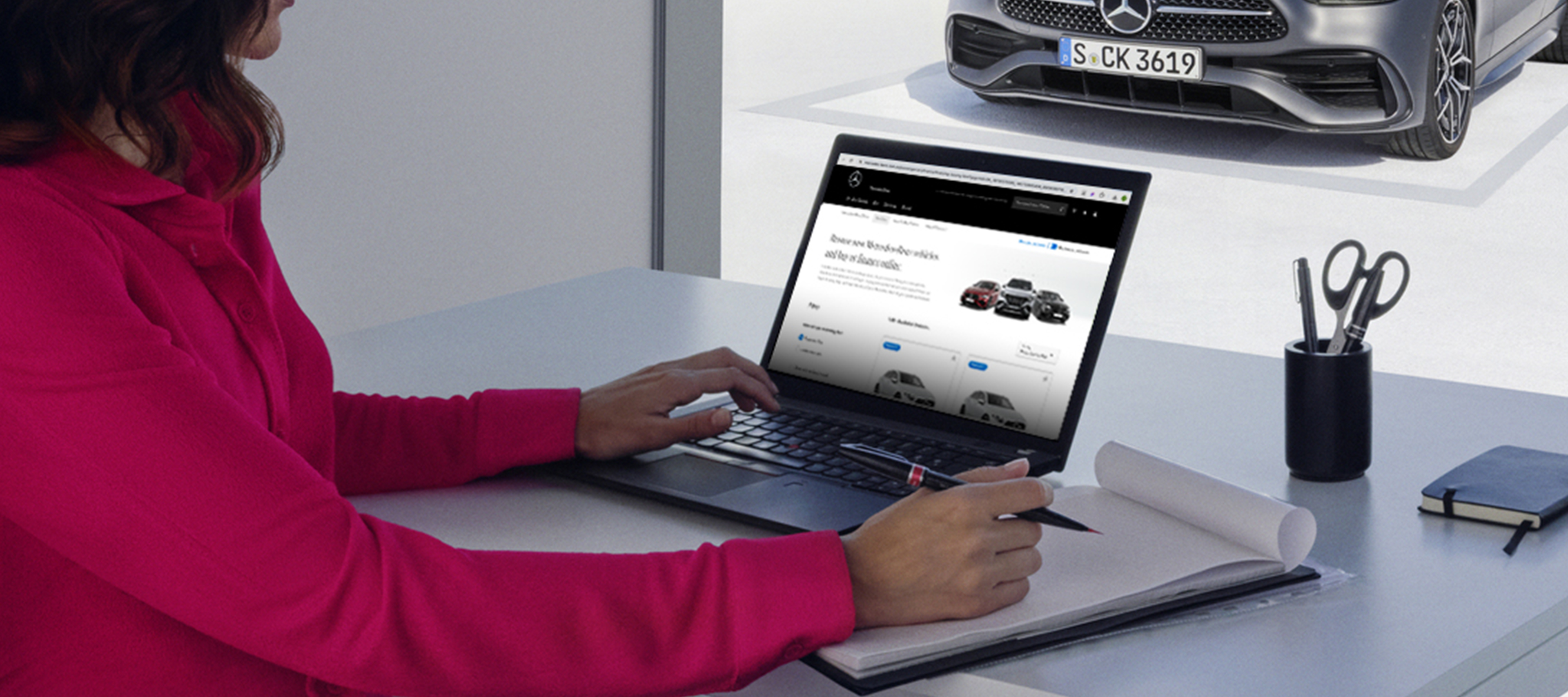 How to buy online. A woman looking at the phone