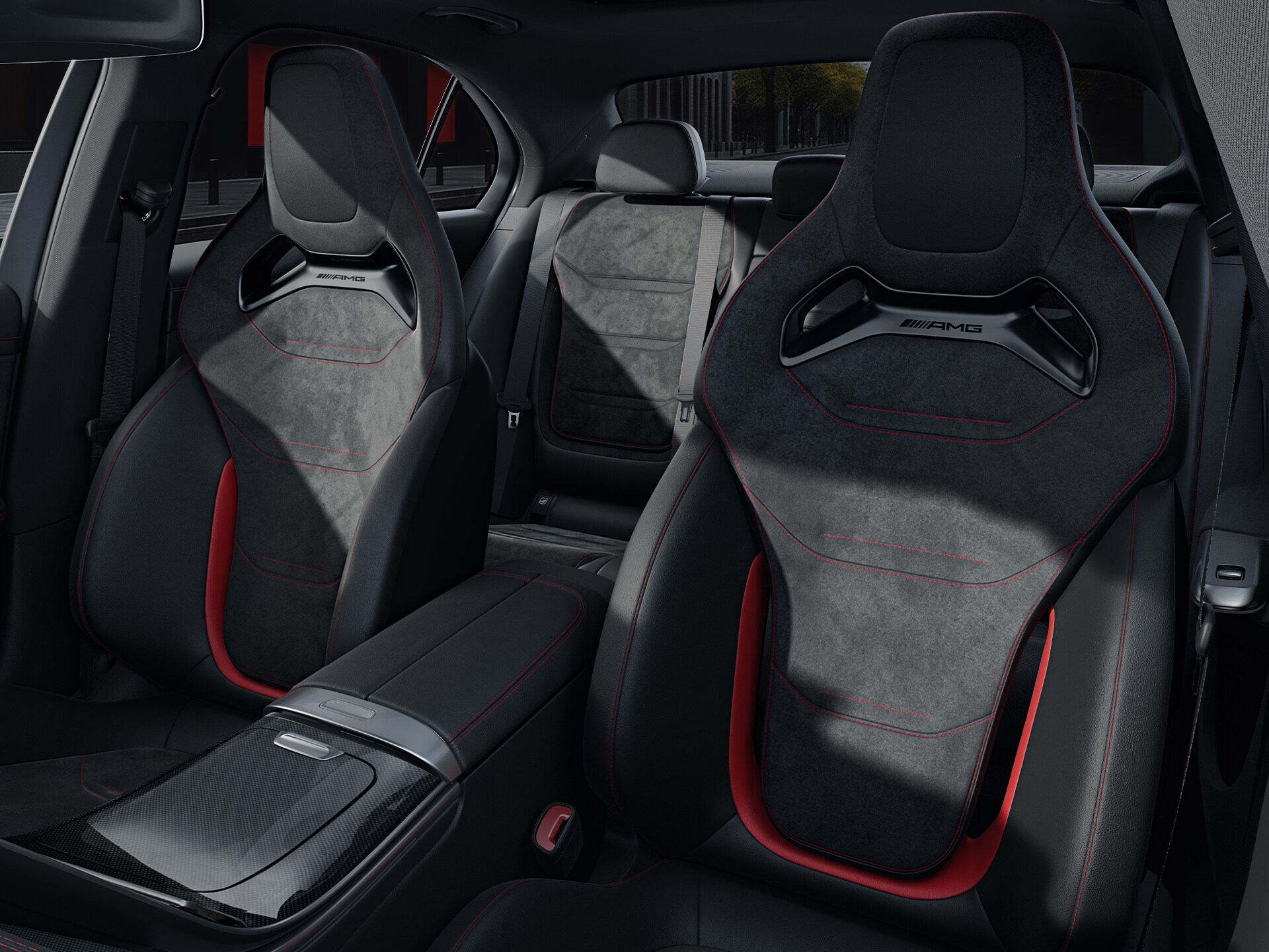 Interior view of the Mercedes-AMG C 43 Edition R+.