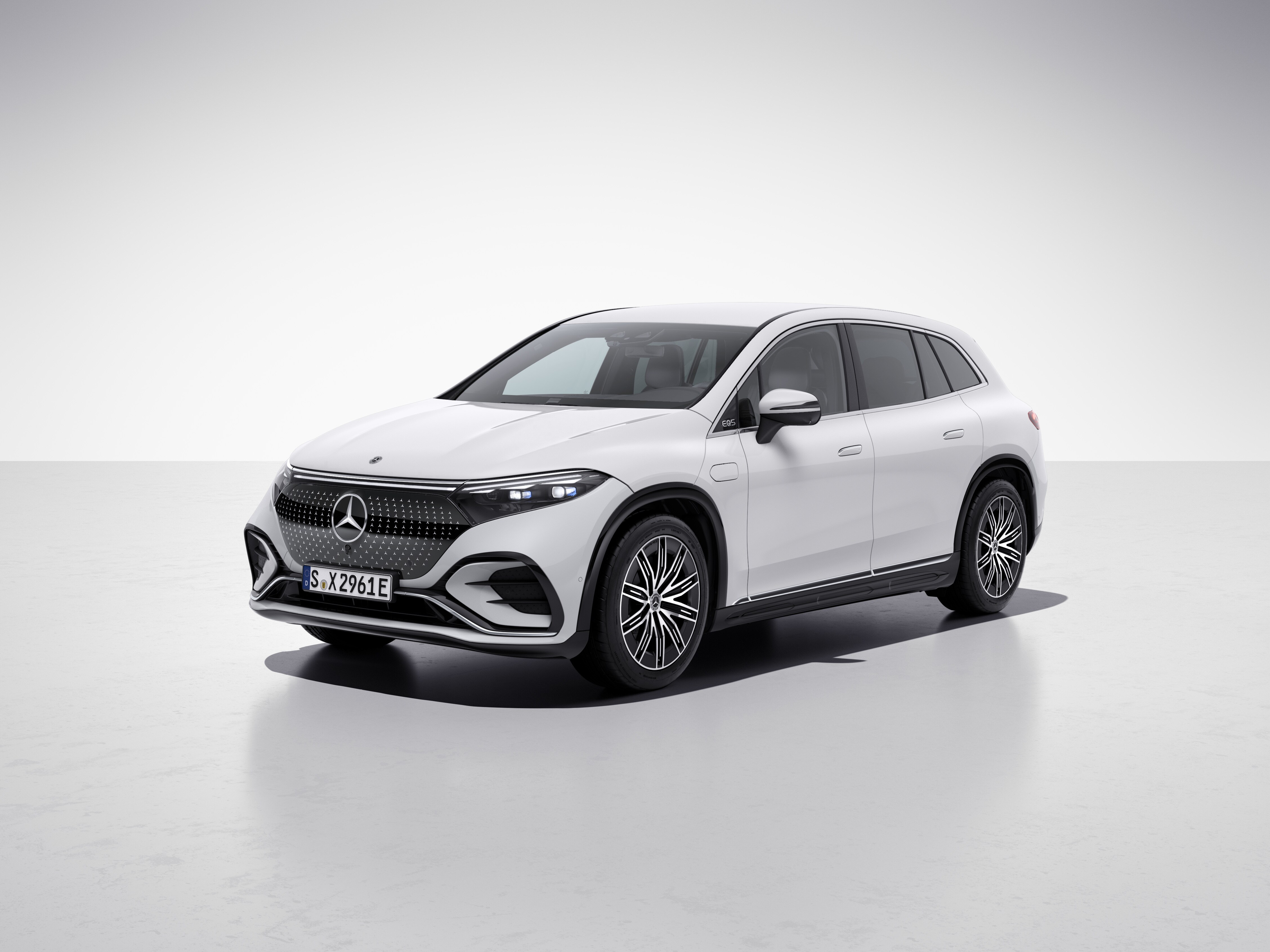 The new EQS SUV from Mercedes-EQ with AMG Line.
