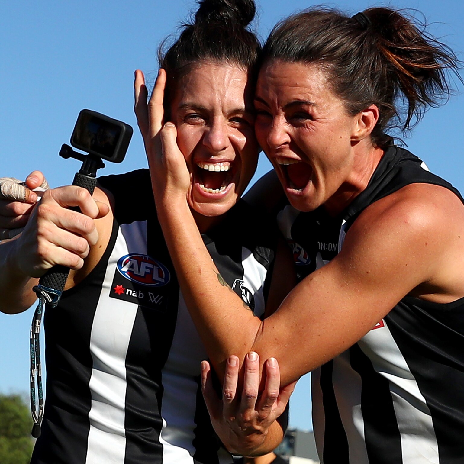 Ash Brazill playing AFLW for the Collingwood Magpies