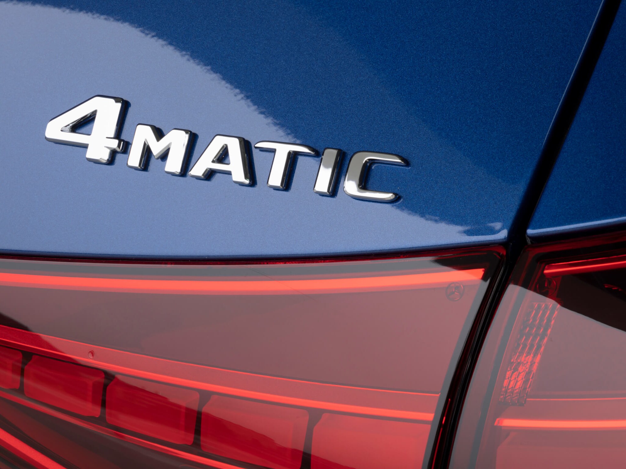 Mercedes-Benz 4MATIC badge