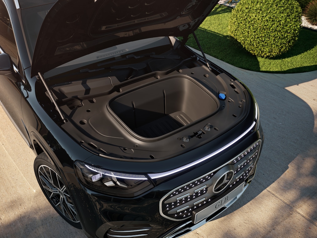 The all-new electric GLB with fast-charging mode.