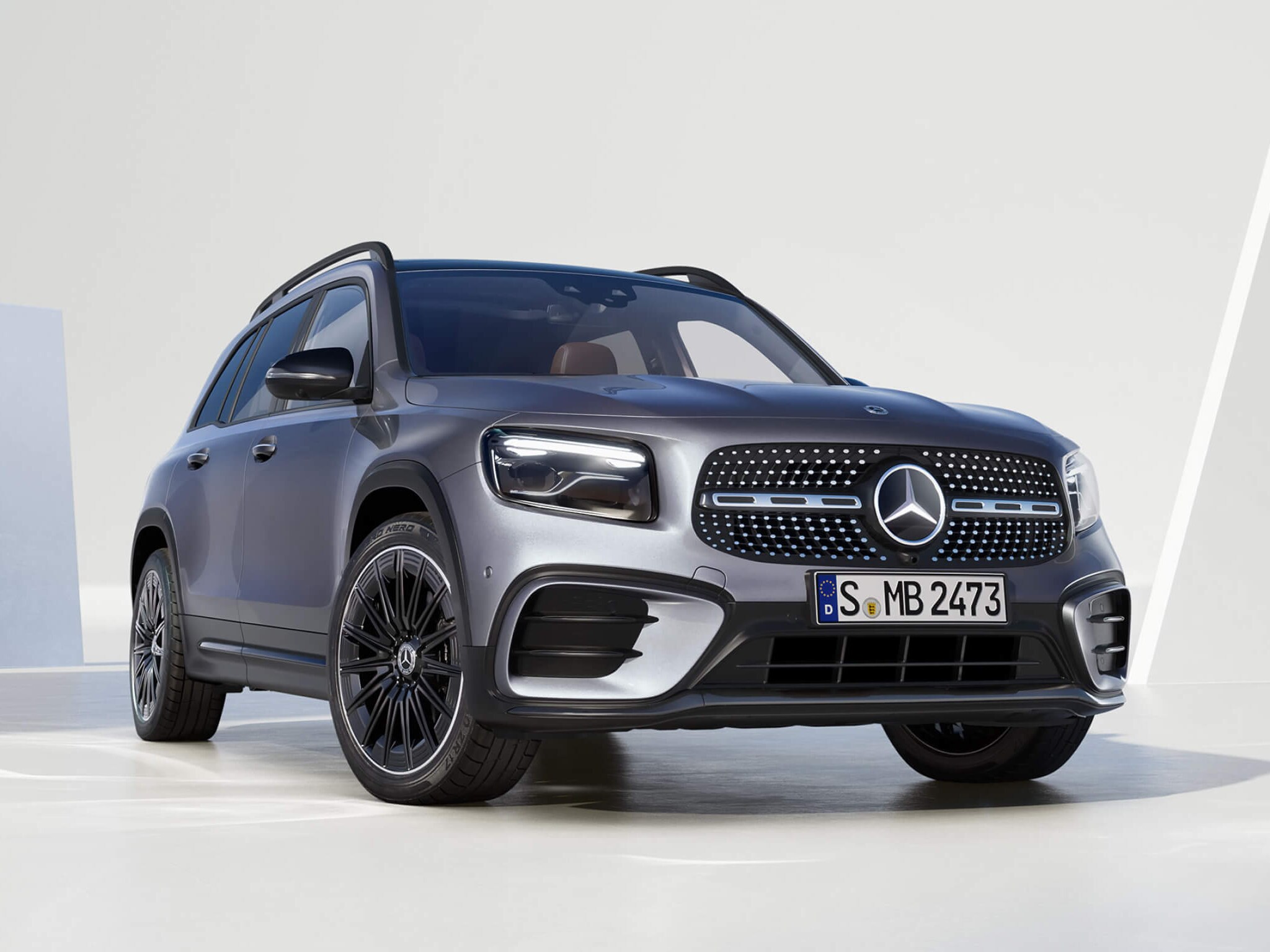 The image shows the new GLB SUV from Mercedes-Benz.