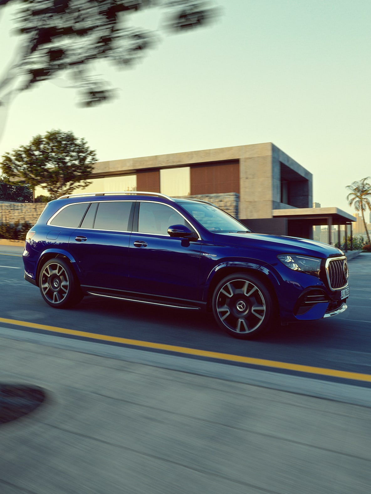 The 4.0-litre V8 biturbo engine of the new Mercedes-AMG GLS 63.