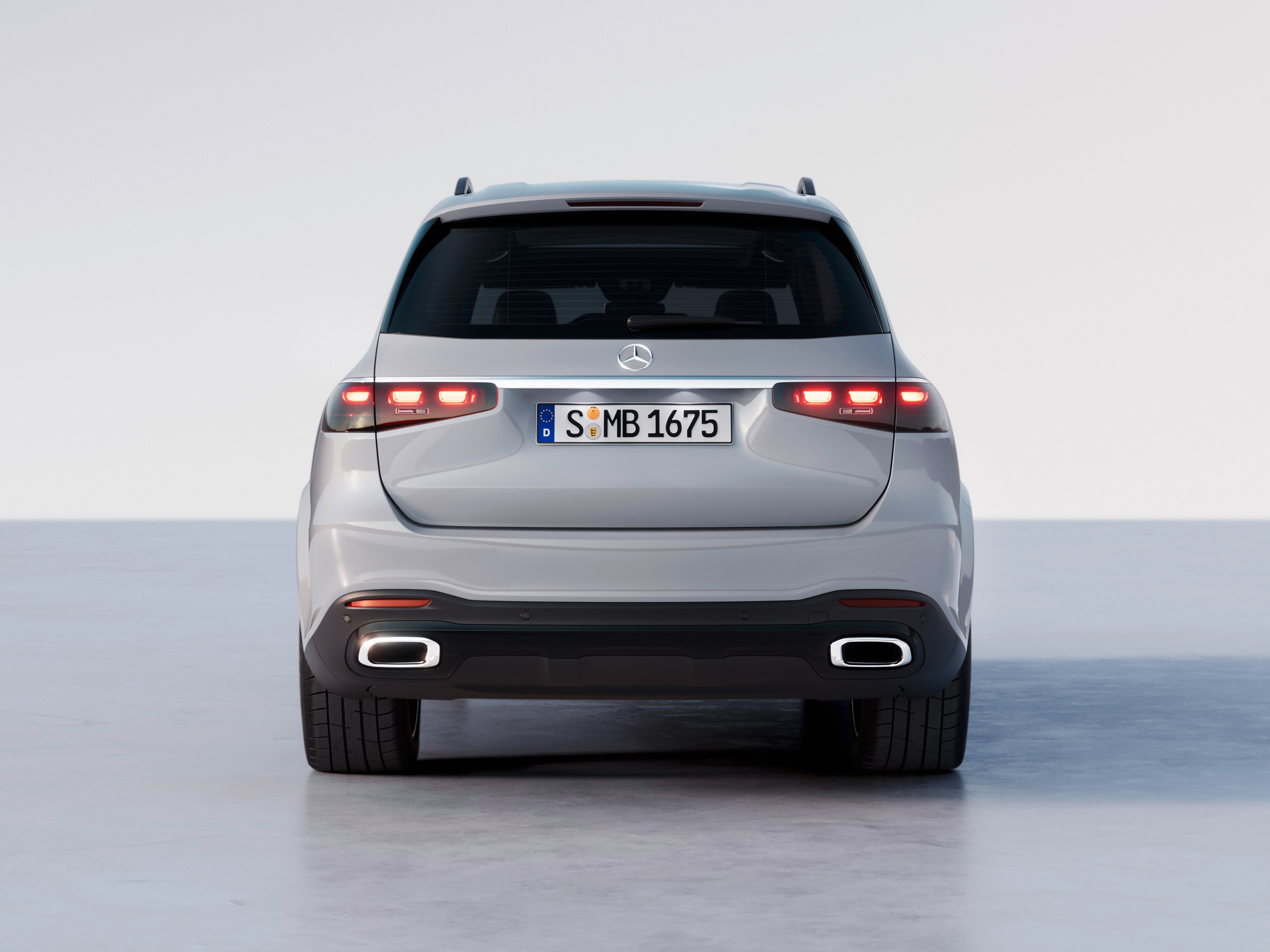 Đèn hậu của xe GLS mới của Mercedes-Benz.