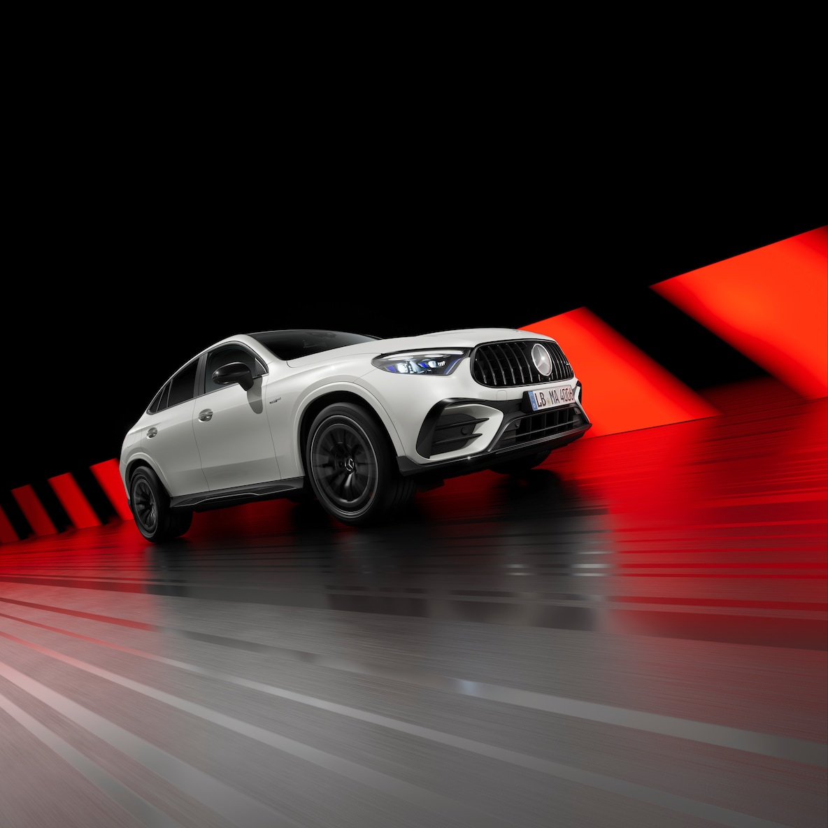 Mercedes-AMG GLC 63 S E PERFORMANCE Coupé in a view from the right side at the rear.