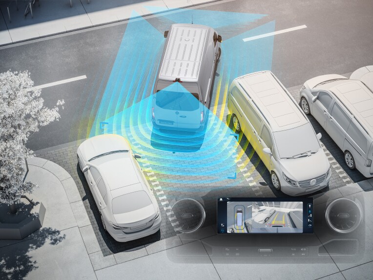 The Parking Package with 360° camera can make it much easier for the driver to park, unpark and manoeuvre the vehicle.