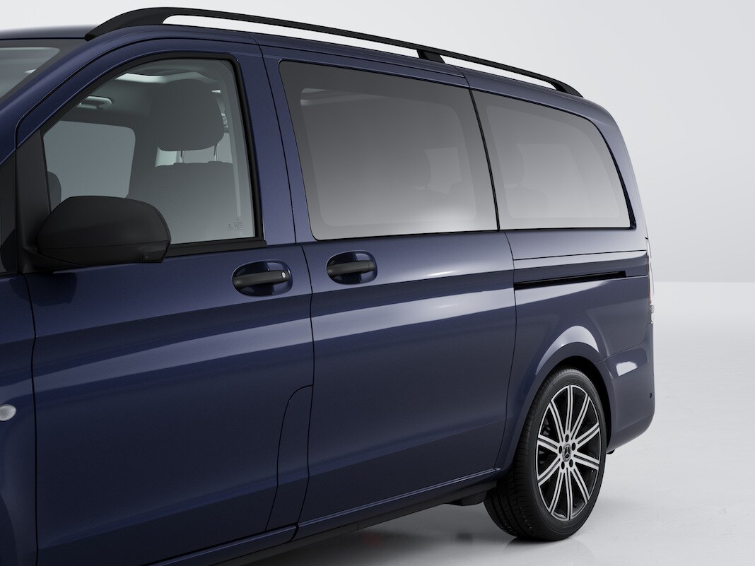 The electrical operation allows opening and closing of the sliding door at the touch of a button, without the driver having to get out.