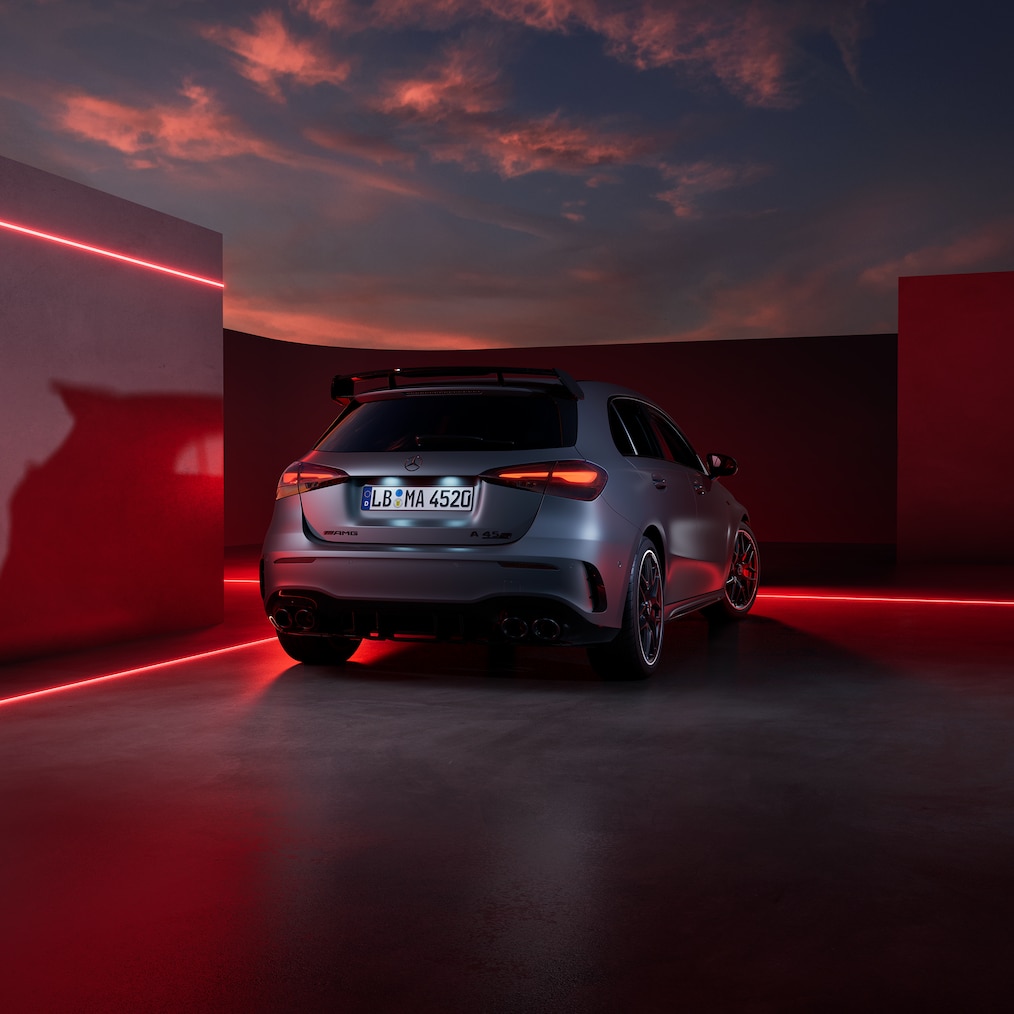 Front / rear side view of a Mercedes-AMG A 45 S 4MATIC+.