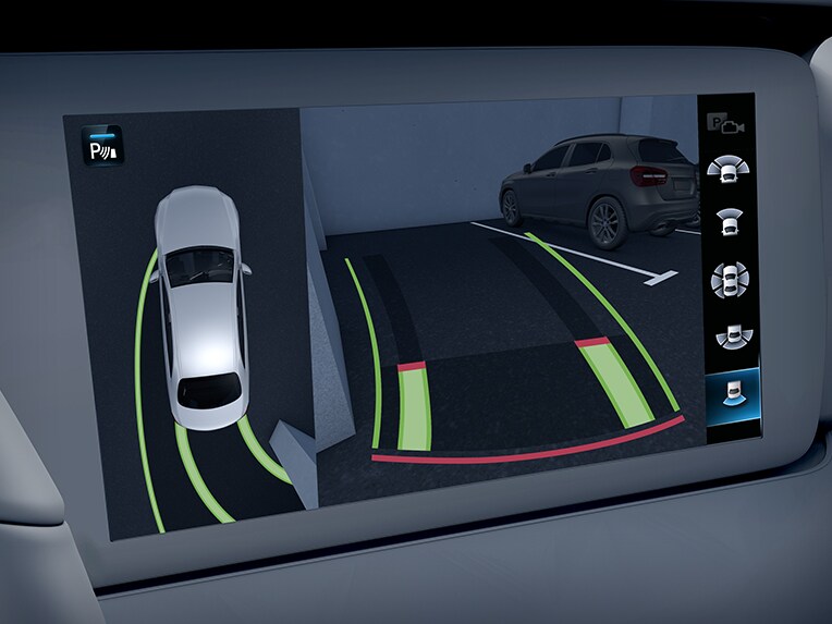 Graphic representation of the Parking Package with 360° camera in the Mercedes-Benz C-Class Coupé.