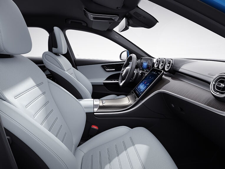 The Mercedes-Benz C-Class Saloon with centre airbag.