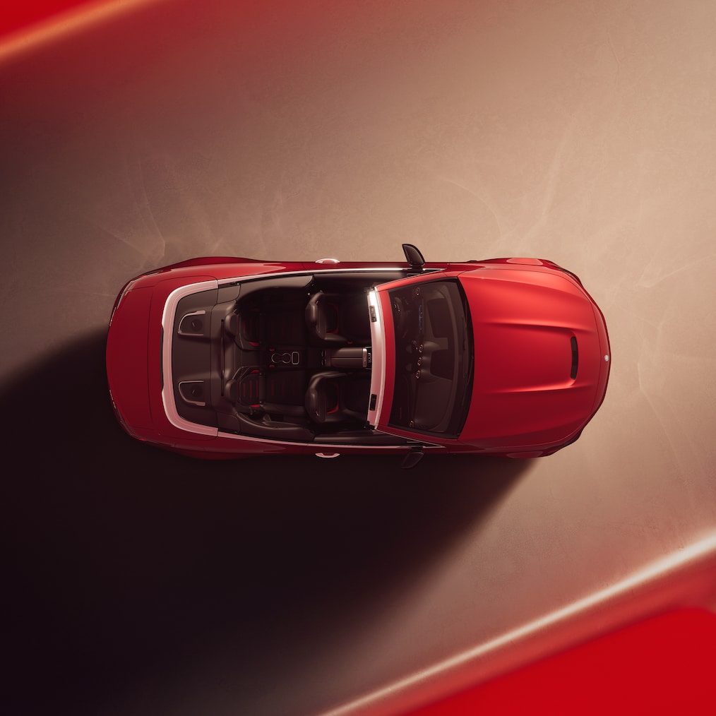 Frontal rear view of the Mercedes-AMG CLE 53 4MATIC+ Cabriolet.