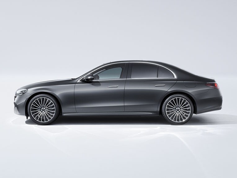Active Emergency Stop Assist in the new E-Class Sedan from Mercedes-Benz.