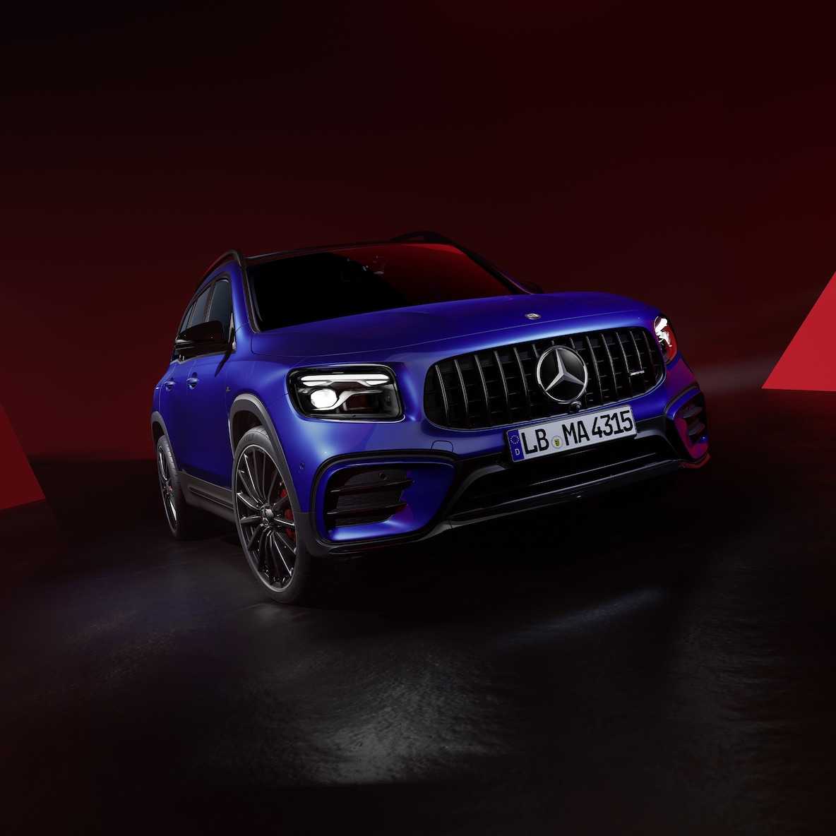 Front view of a Mercedes-AMG GLB 35 4MATIC.