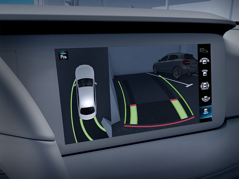 How Parking Package with 360° camera works in the Mercedes-Benz GLC Coupé.