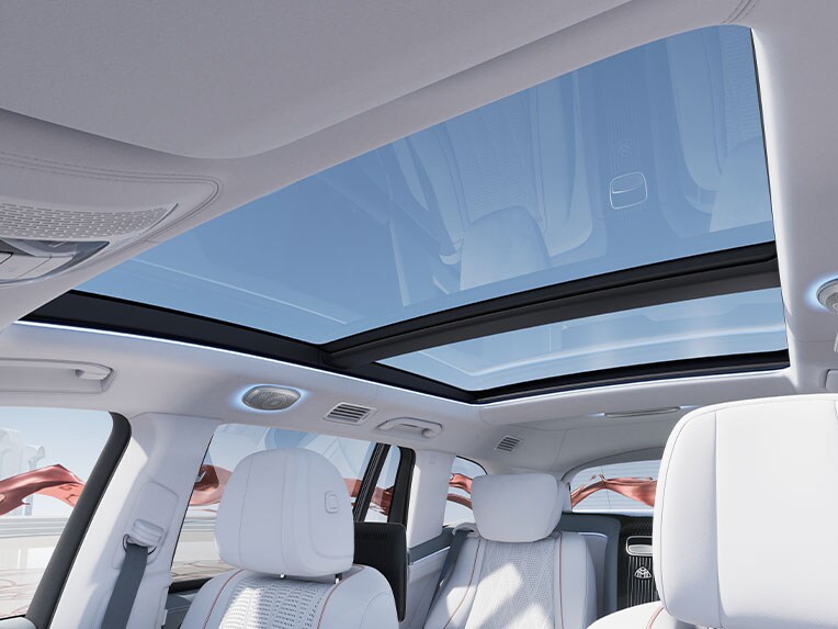 Panoramic sliding sunroof in the Mercedes-Maybach GLS.