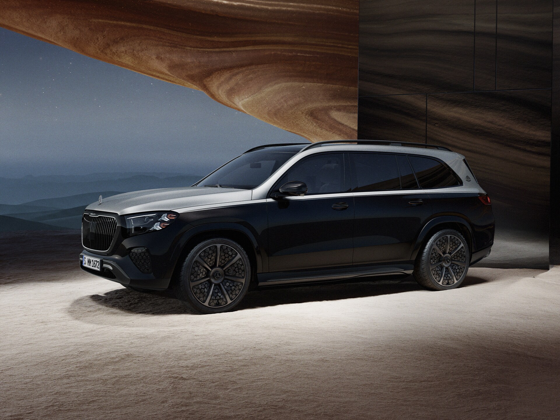 Front view of the Mercedes-Maybach GLS Night Series.