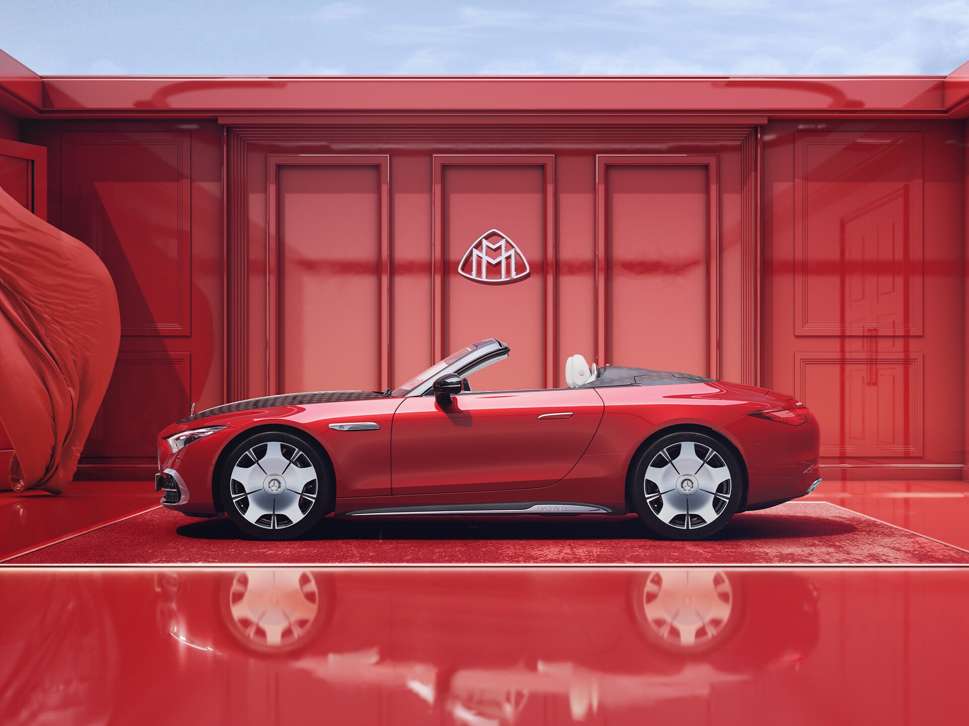 Side view of the Mercedes-Maybach SL 680.