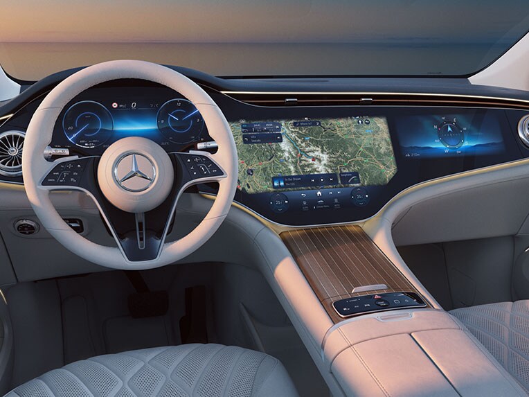 Navigation with Electric Intelligence of the Mercedes-Maybach EQS SUV.
