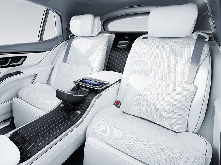 Multicontour seats inside the luxury Mercedes-Maybach EQS SUV.