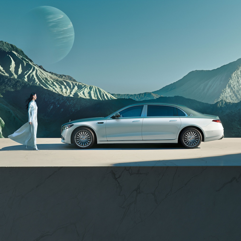 The Mercedes-Maybach two-tone paint finish.