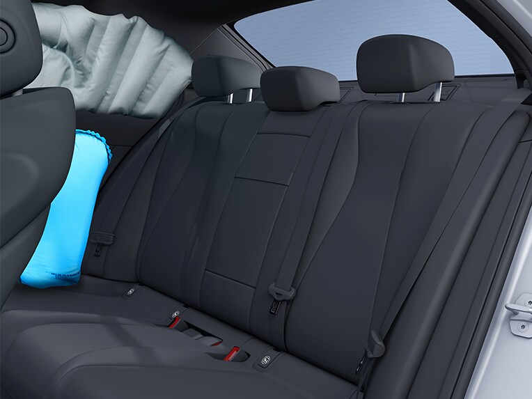 The side airbags in the rear in the Mercedes-Benz S-Class Sedan.