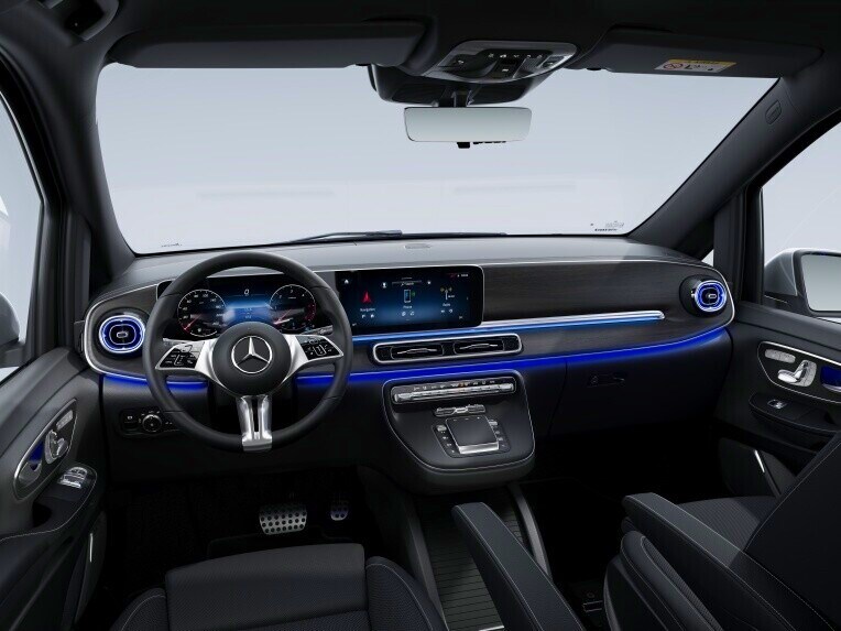 Attractive equipment enhances the sportiness and exclusivity of the V-Class AVANTGARDE.