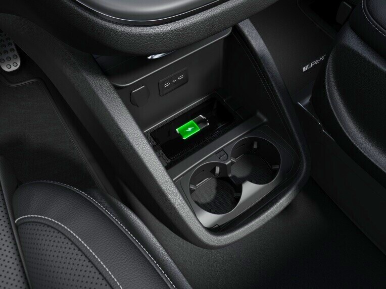 With the wireless charging system for mobile devices, you can charge your smartphone in the centre console storage compartment while on the move.