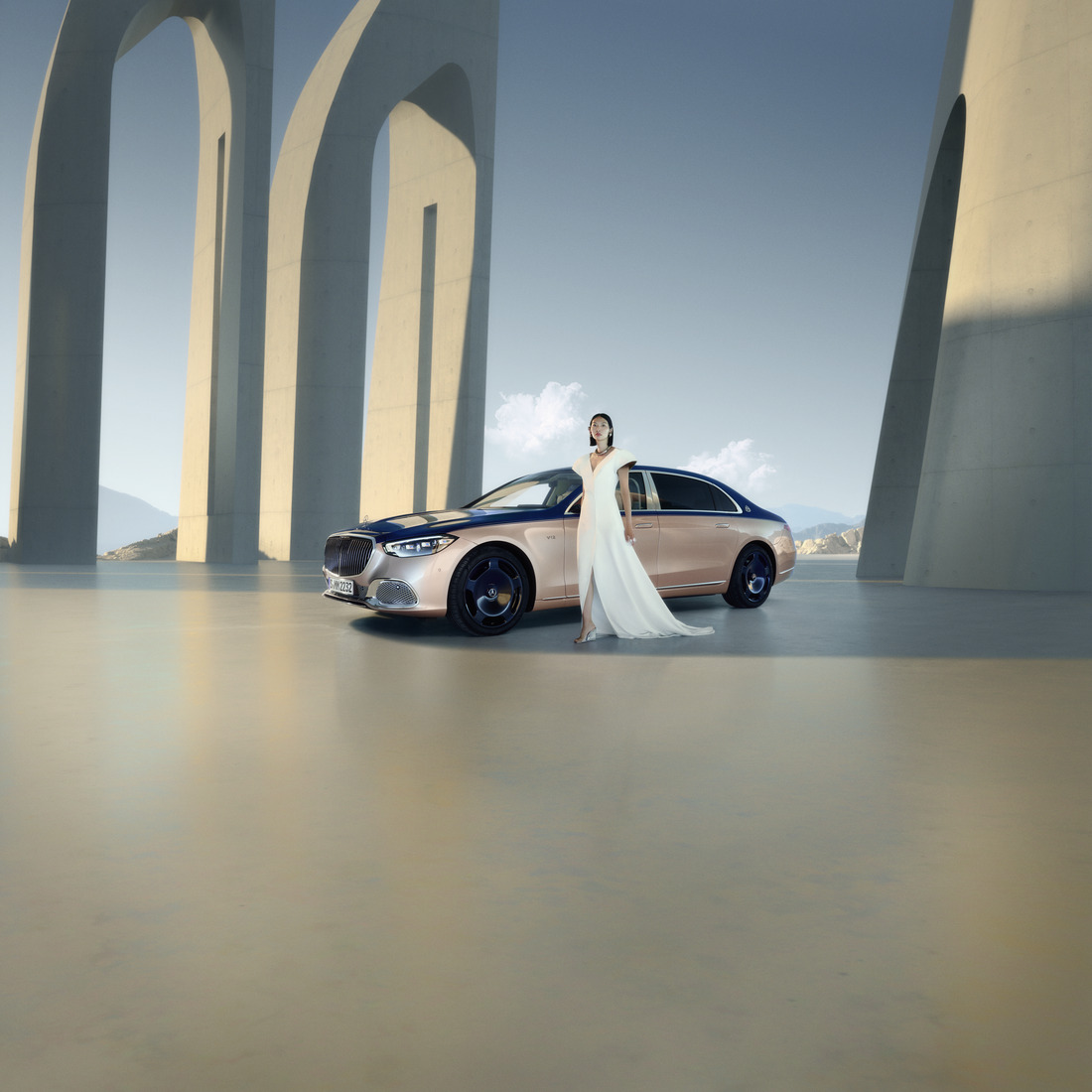 Experience Mercedes-Maybach Mercedes-Maybach S-Class Haute Voiture shimmering shade of rosé