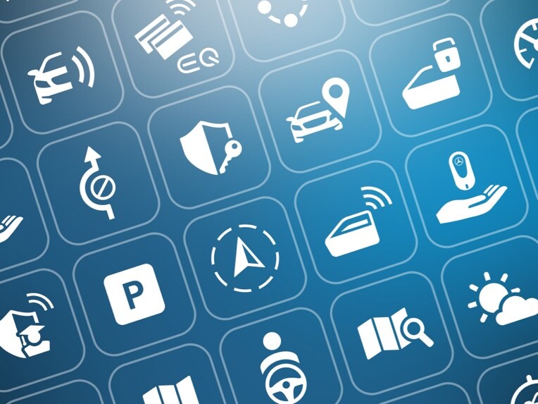 The icons of the various Mercedes-Benz Digital Extras can be seen.