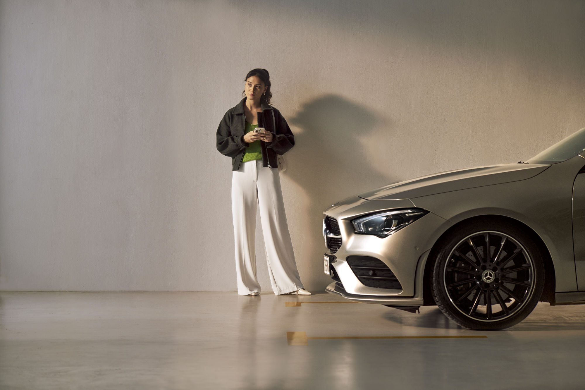 Mercedes-Benz Service Select Person enjoying the benefits of getting a Mercedes-Benz serviced behind them
