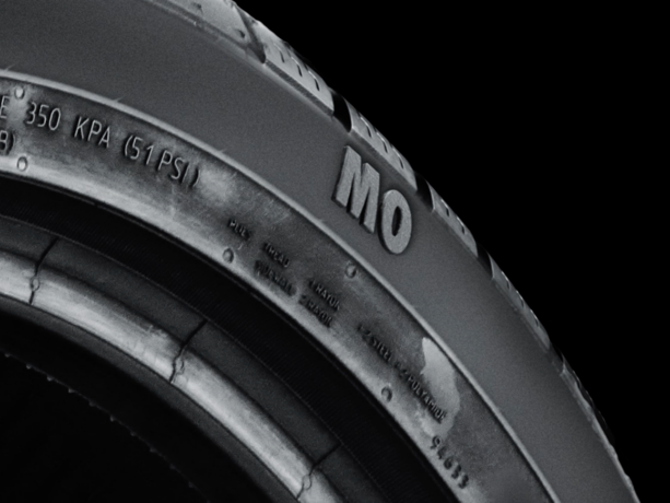 The MO tyre from Mercedes-Benz.