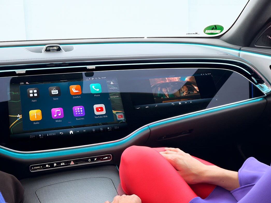 The MBUX Entertainment Plus in your Mercedes-Benz.