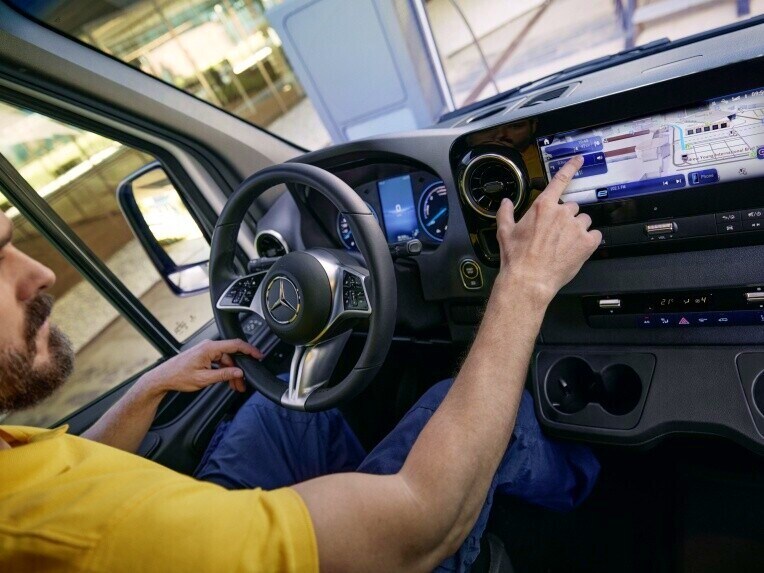 The pre-installation for Live Traffic Information establishes the technical framework for receiving updated and precise traffic information.