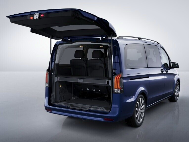 Thanks to its generous load compartment aperture, the tailgate also allows bulky load items and luggage to be loaded and unloaded easily.