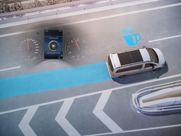 The ATTENTION ASSIST system can help to avoid momentary microsleep.